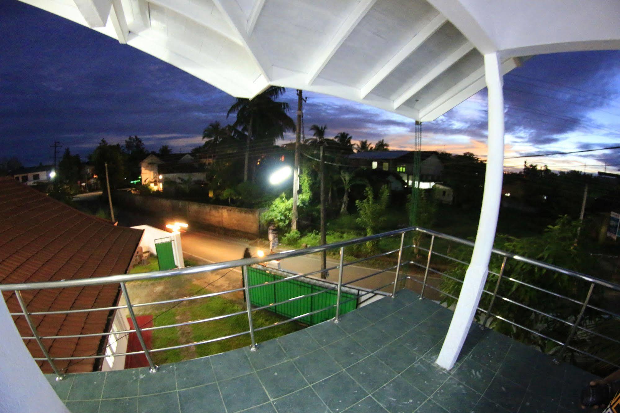 White Villa เวลิกามา ภายนอก รูปภาพ