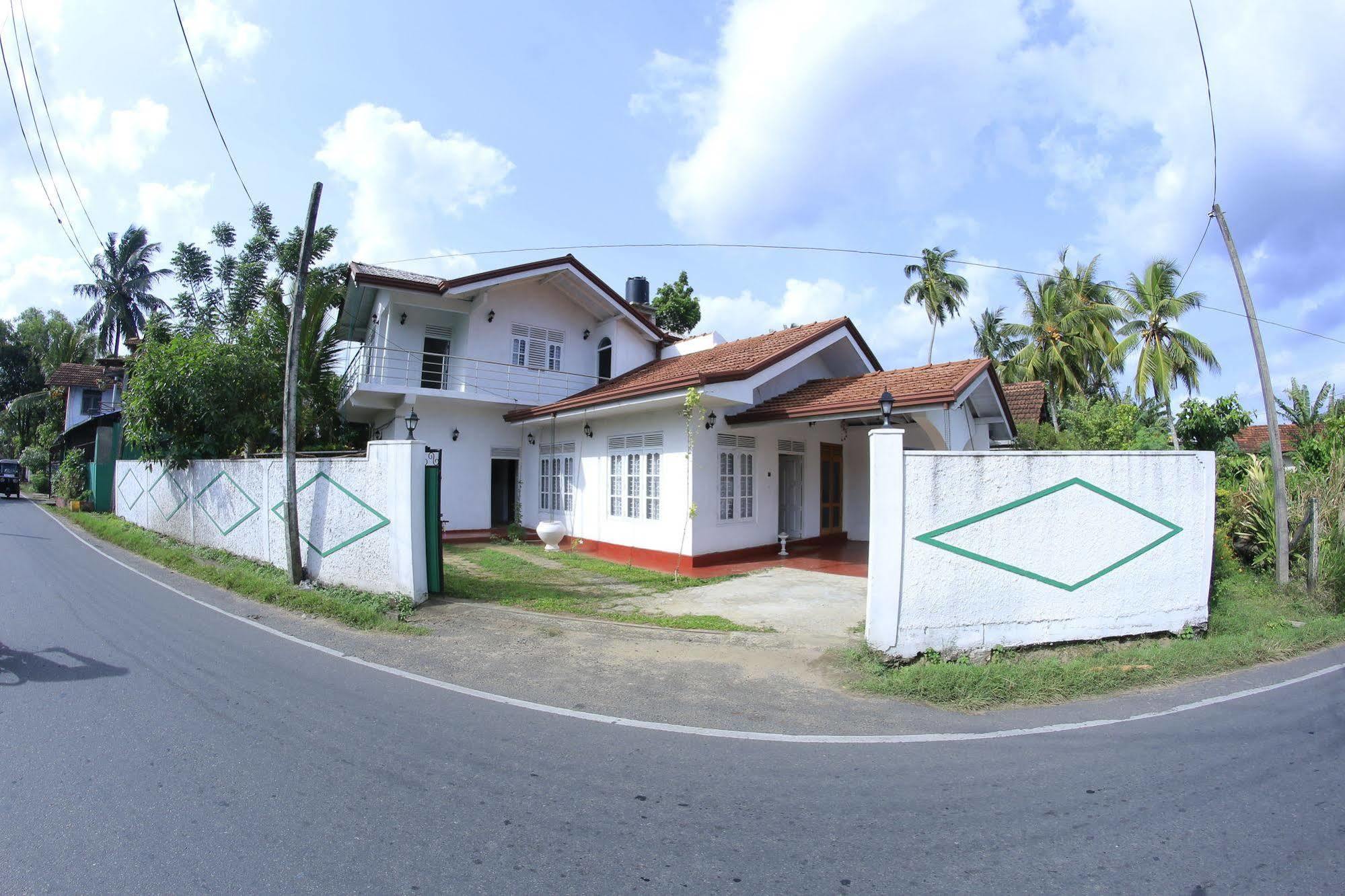 White Villa เวลิกามา ภายนอก รูปภาพ